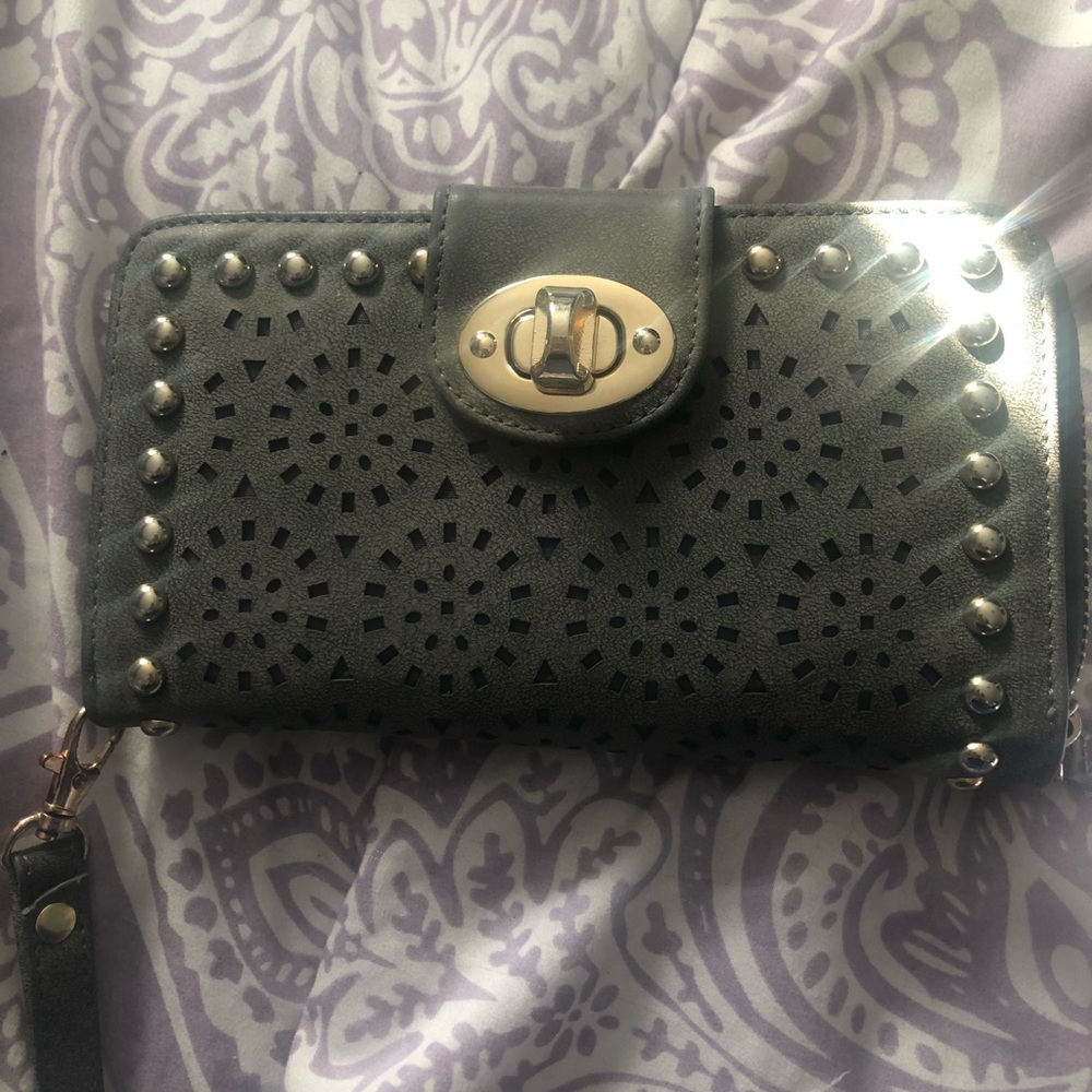 BKE wallet/ wristlet